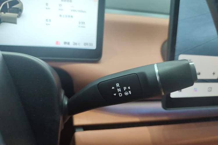 Used Leapmotor C10 2026 605 LiDAR Version Gear Lever