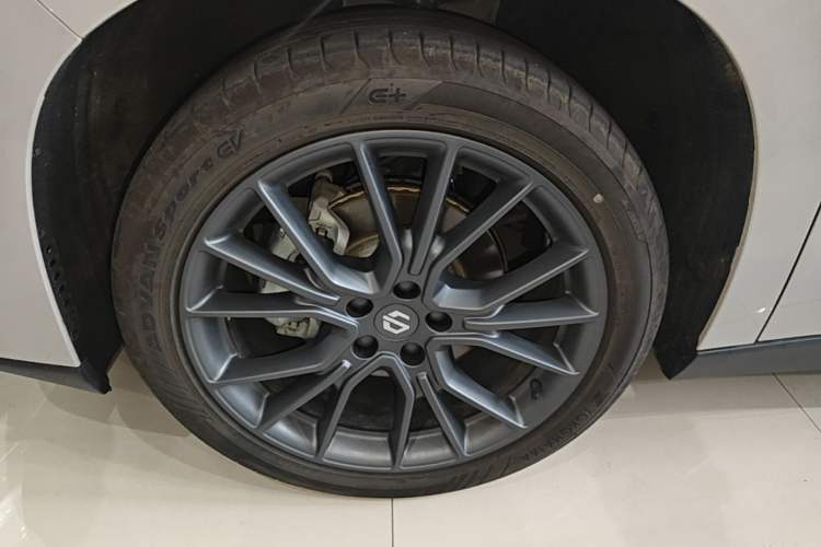 Used Leapmotor C10 2026 605 LiDAR Version Left Front Wheel Hub