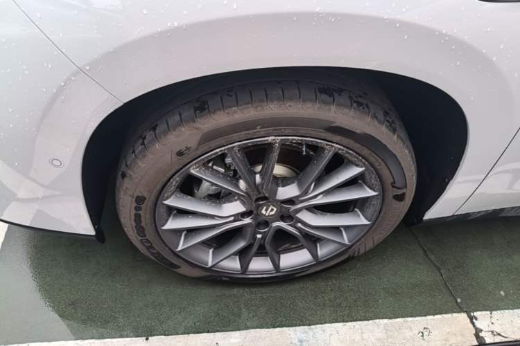 Used Leapmotor C10 2026 605 LiDAR Version Left Front Wheel Hub