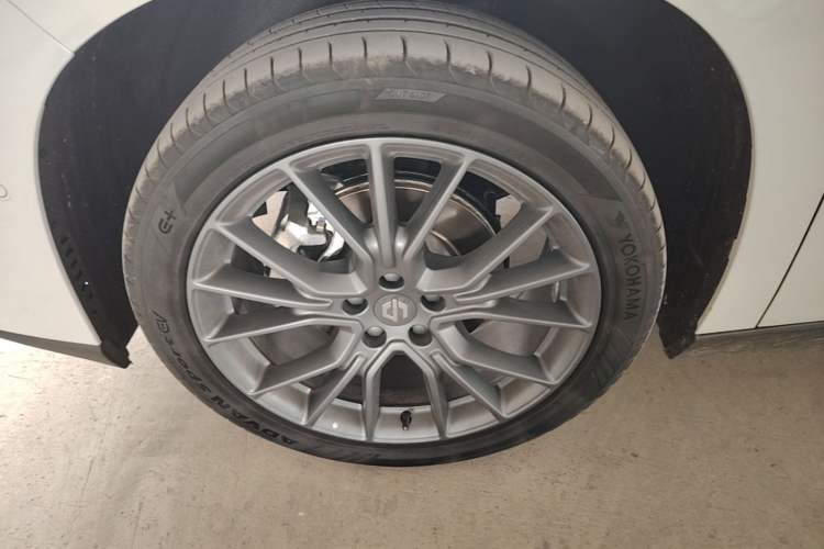 Used Leapmotor C10 2026 605 LiDAR Version Left Front Wheel Hub