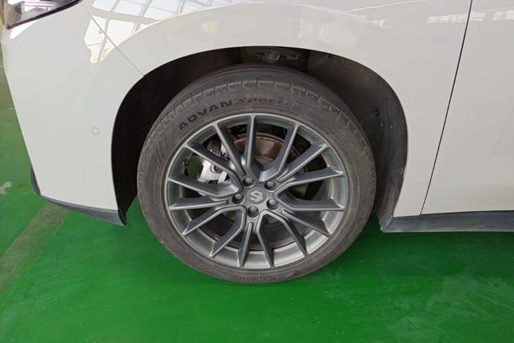 Used Leapmotor C10 2026 605 LiDAR Version Left Front Wheel Hub