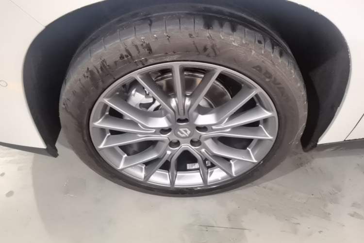 Used Leapmotor C10 2026 605 LiDAR Version Left Front Wheel Hub