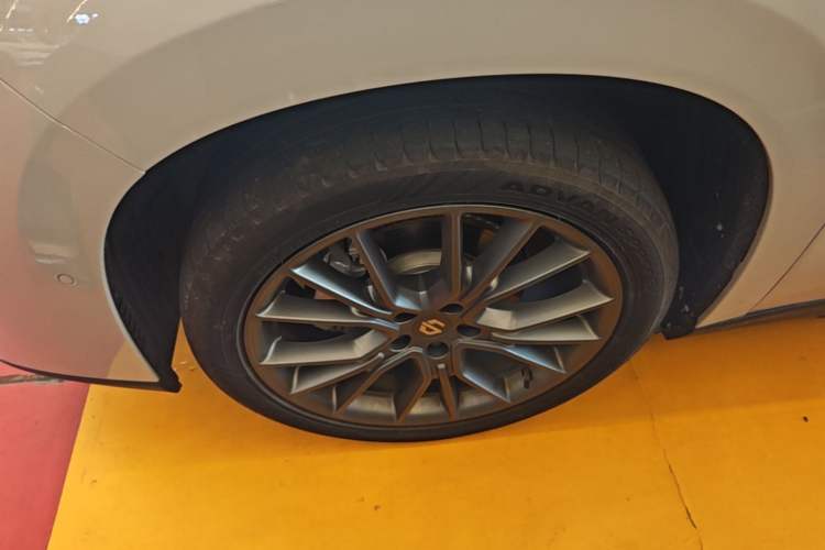 Used Leapmotor C10 2026 605 LiDAR Version Left Front Wheel Hub