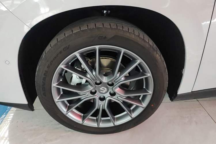 Used Leapmotor C10 2026 605 LiDAR Version Left Front Wheel Hub