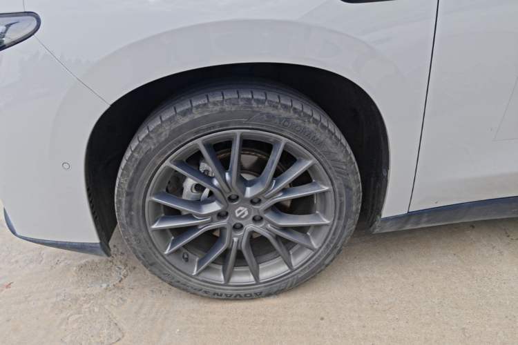 Used Leapmotor C10 2026 605 LiDAR Version Left Front Wheel Hub