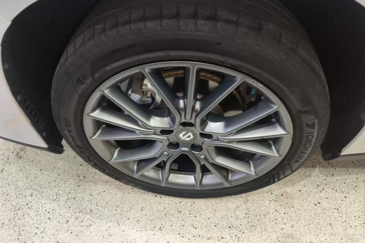 Used Leapmotor C10 2026 605 LiDAR Version Left Front Wheel Hub