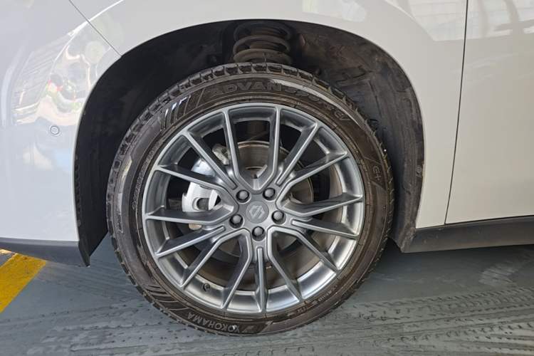 Used Leapmotor C10 2026 605 LiDAR Version Left Front Wheel Hub