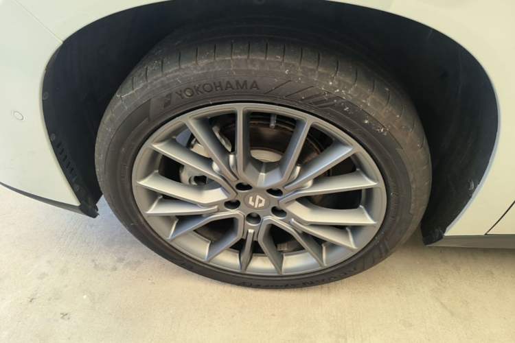 Used Leapmotor C10 2026 605 LiDAR Version Left Front Wheel Hub