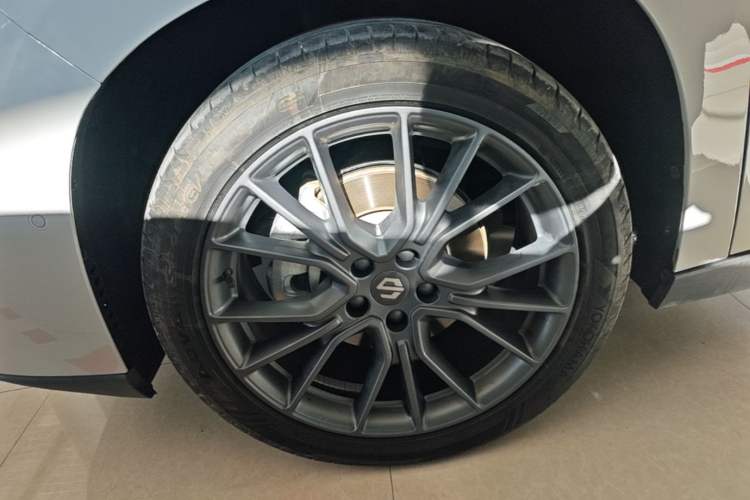 Used Leapmotor C10 2026 605 LiDAR Version Left Front Wheel Hub