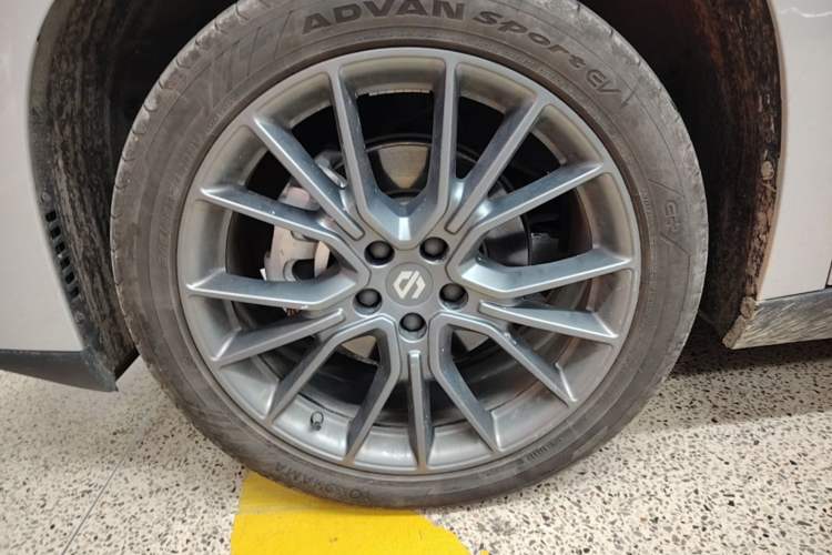 Used Leapmotor C10 2026 605 LiDAR Version Left Front Wheel Hub