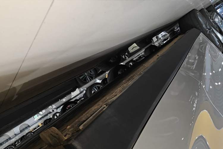 Used Leapmotor C10 2026 605 LiDAR Version Left Side Sill