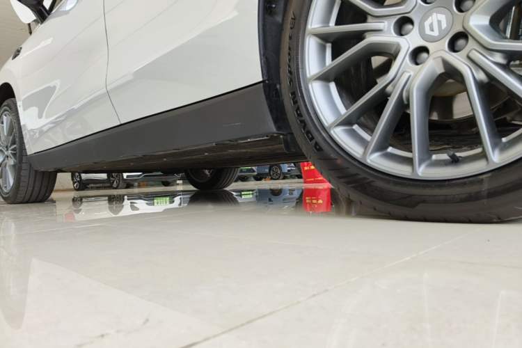 Used Leapmotor C10 2026 605 LiDAR Version Left Side Sill
