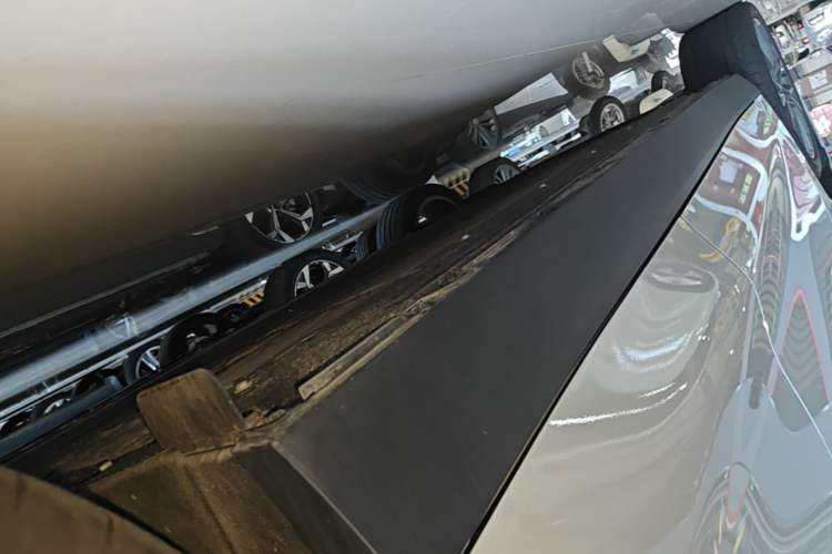 Used Leapmotor C10 2026 605 LiDAR Version Left Side Sill