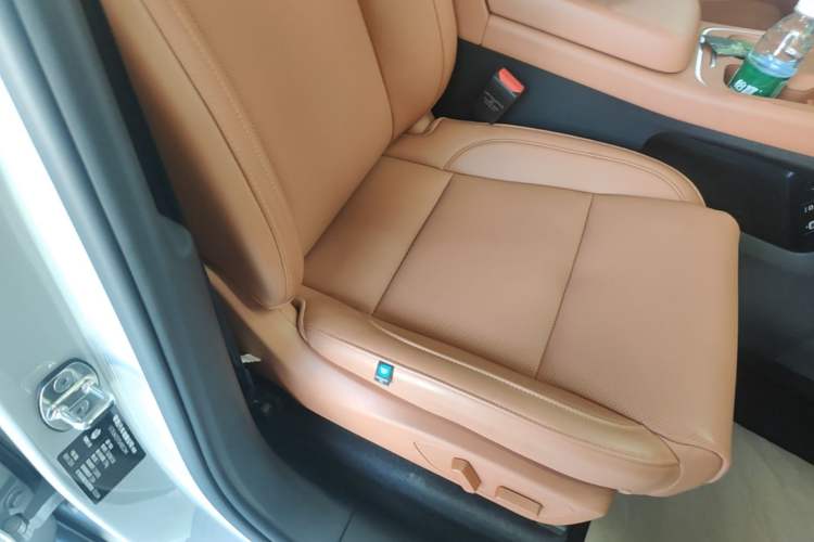 Used Leapmotor C10 2026 605 LiDAR Version Right Front Seat