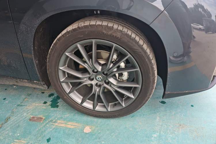 Used Leapmotor C10 2026 605 Enjoyment Edition Right Front Wheel Hub