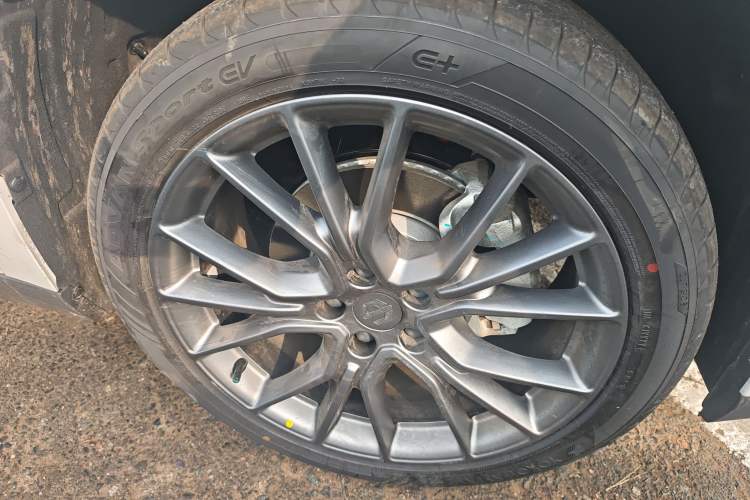 Used Leapmotor C10 2026 210 Joyful Edition Right Front Wheel Hub