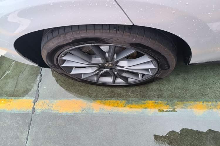 Used Leapmotor C10 2026 605 LiDAR Version Right Rear Wheel Hub