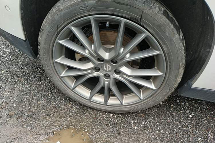 Used Leapmotor C10 2026 605 LiDAR Version Right Rear Wheel Hub