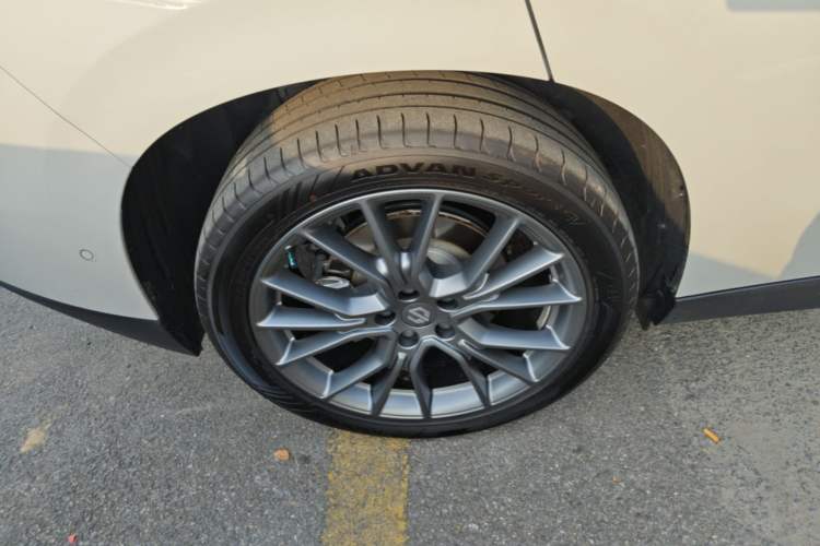 Used Leapmotor C10 2026 605 LiDAR Version Right Rear Wheel Hub