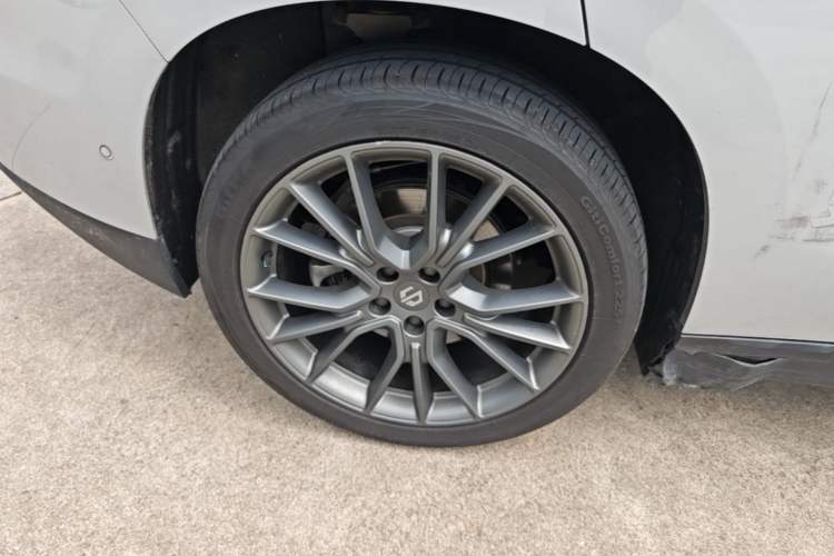 Used Leapmotor C10 2026 605 LiDAR Version Right Rear Wheel Hub