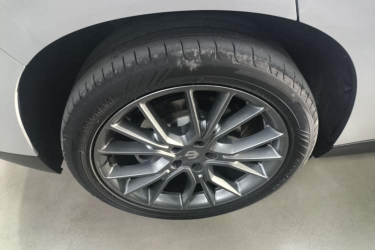 Used Leapmotor C10 2026 605 LiDAR Version Right Rear Wheel Hub