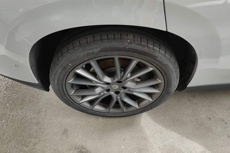 Used Leapmotor C10 2026 605 LiDAR Version Right Rear Wheel Hub