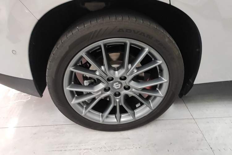 Used Leapmotor C10 2026 605 LiDAR Version Right Rear Wheel Hub