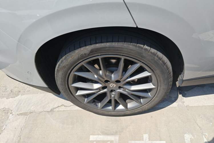 Used Leapmotor C10 2026 605 LiDAR Version Right Rear Wheel Hub