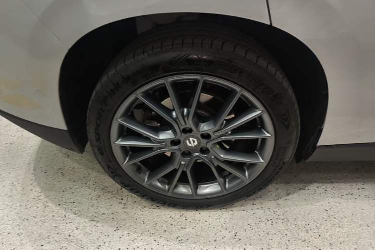 Used Leapmotor C10 2026 605 LiDAR Version Right Rear Wheel Hub