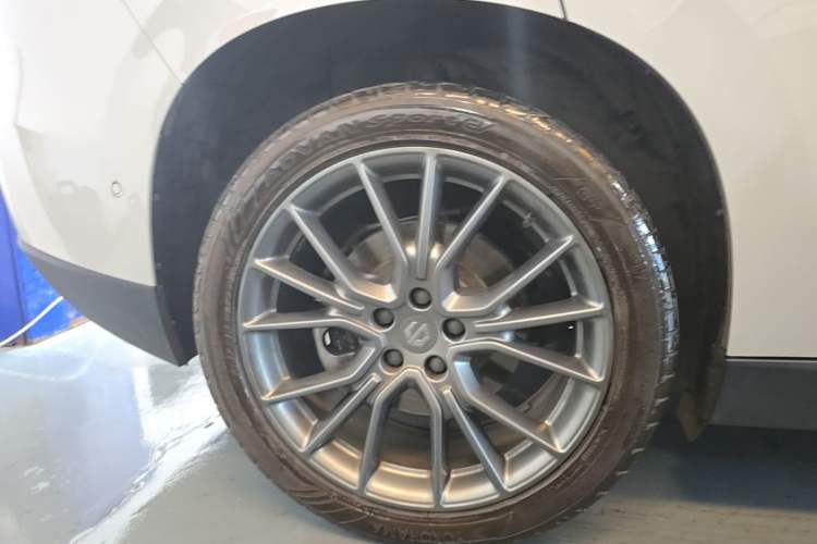Used Leapmotor C10 2026 605 LiDAR Version Right Rear Wheel Hub
