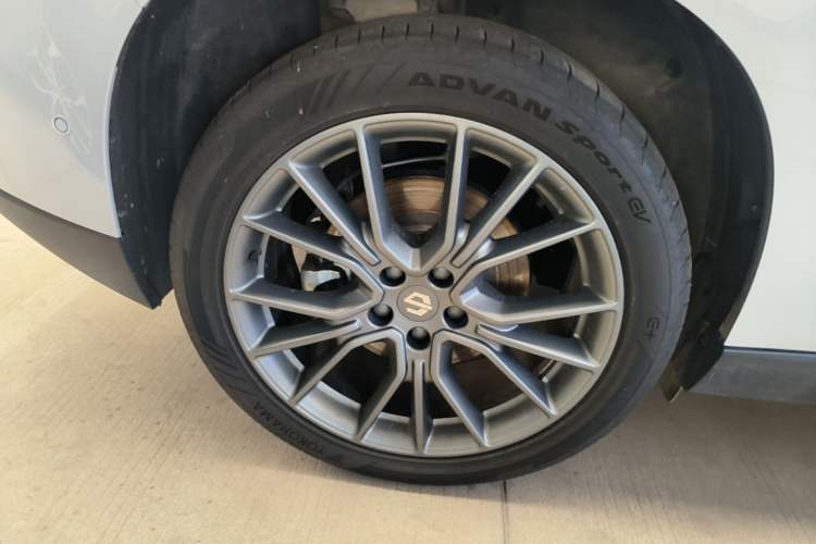 Used Leapmotor C10 2026 605 LiDAR Version Right Rear Wheel Hub