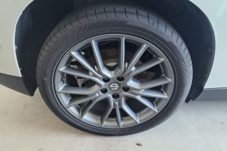 Used Leapmotor C10 2026 605 LiDAR Version Right Rear Wheel Hub