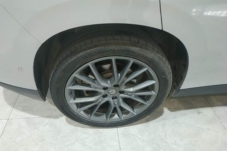 Used Leapmotor C10 2026 605 LiDAR Version Right Rear Wheel Hub