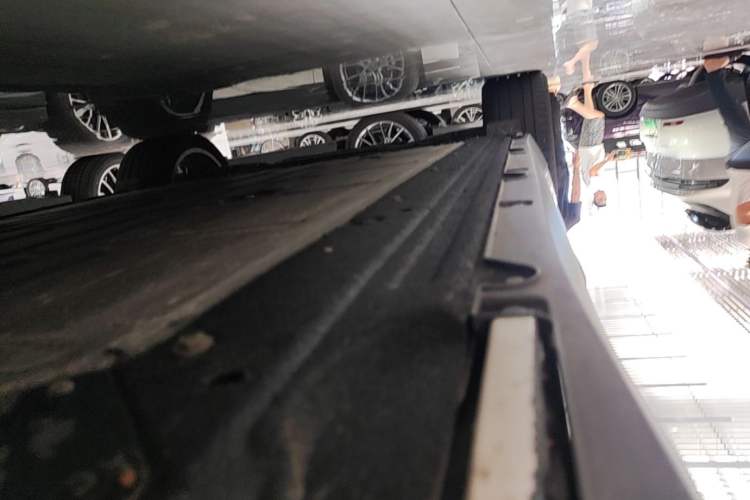 Used Leapmotor C10 2026 605 LiDAR Version Right Side Sill