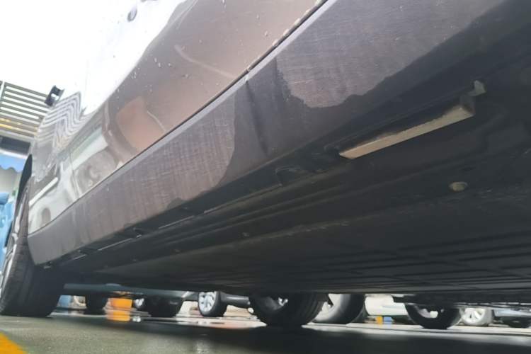 Used Leapmotor C10 2026 605 LiDAR Version Right Side Sill