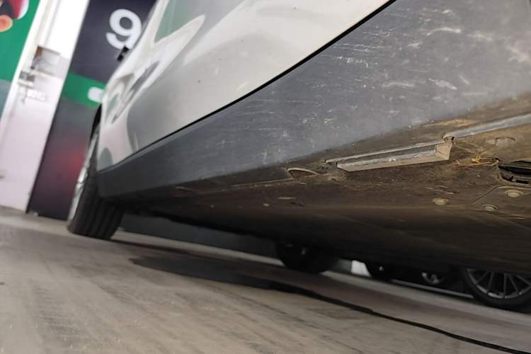 Used Leapmotor C10 2026 605 LiDAR Version Right Side Sill