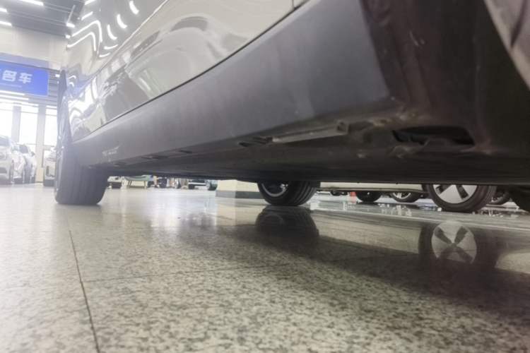 Used Leapmotor C10 2026 605 LiDAR Version Right Side Sill