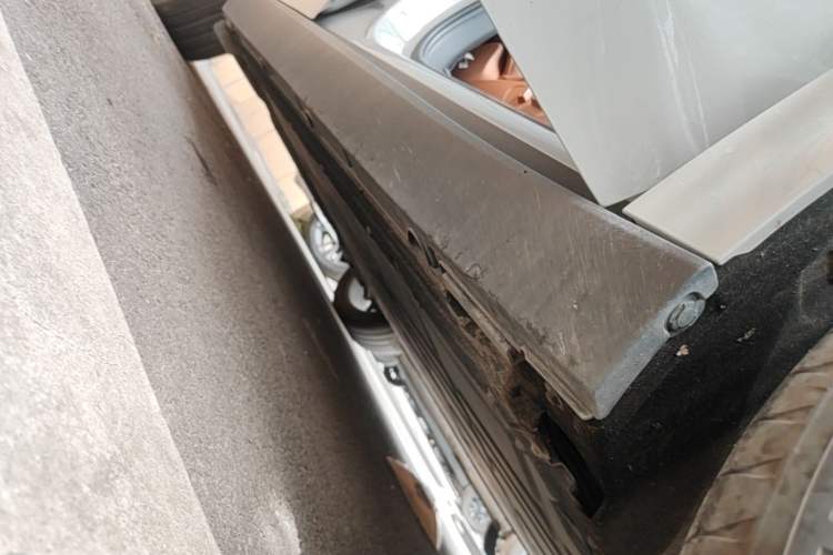 Used Leapmotor C10 2026 605 LiDAR Version Right Side Sill