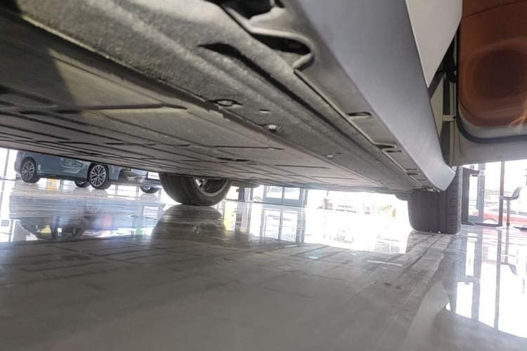 Used Leapmotor C10 2026 605 LiDAR Version Right Side Sill