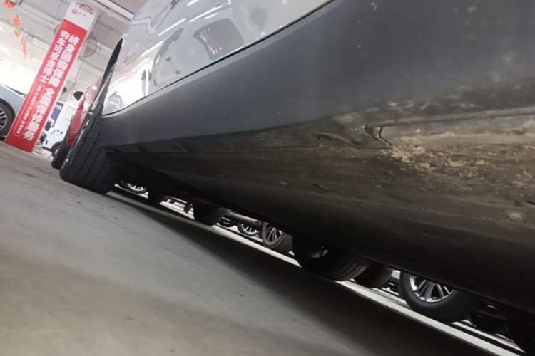 Used Leapmotor C10 2026 605 LiDAR Version Right Side Sill