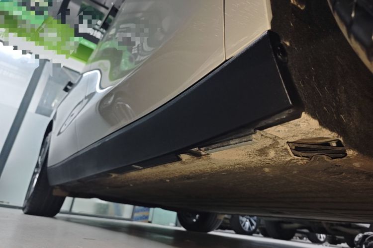 Used Leapmotor C10 2026 605 LiDAR Version Right Side Sill