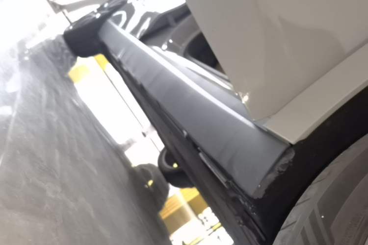 Used Leapmotor C10 2026 605 LiDAR Version Right Side Sill