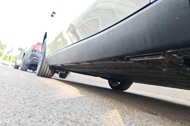 Used Leapmotor C10 2026 605 LiDAR Version Right Side Sill