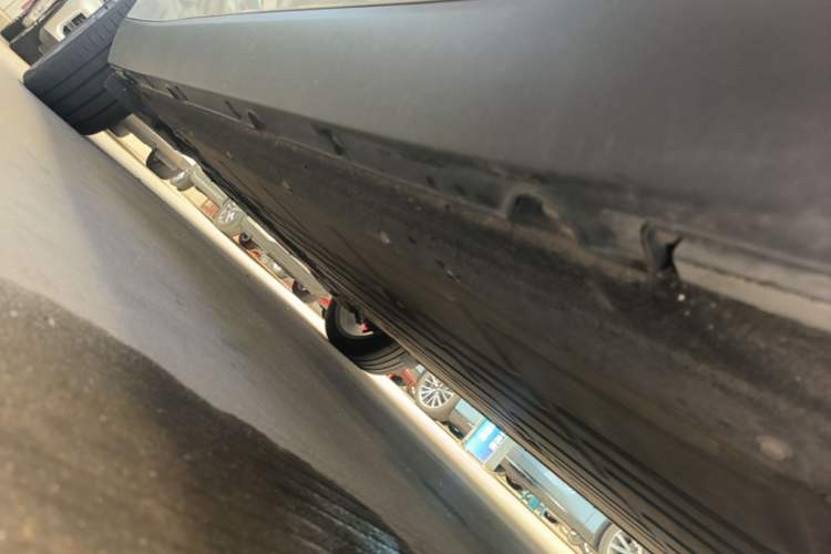 Used Leapmotor C10 2026 605 LiDAR Version Right Side Sill
