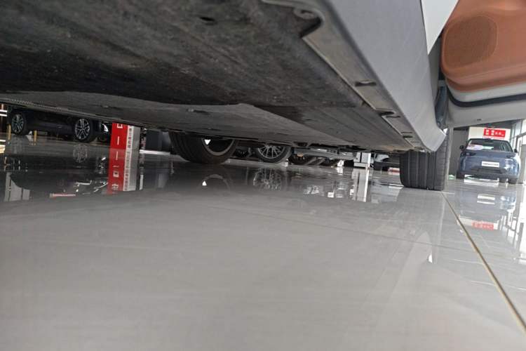 Used Leapmotor C10 2026 210 LiDAR Version Right Side Sill