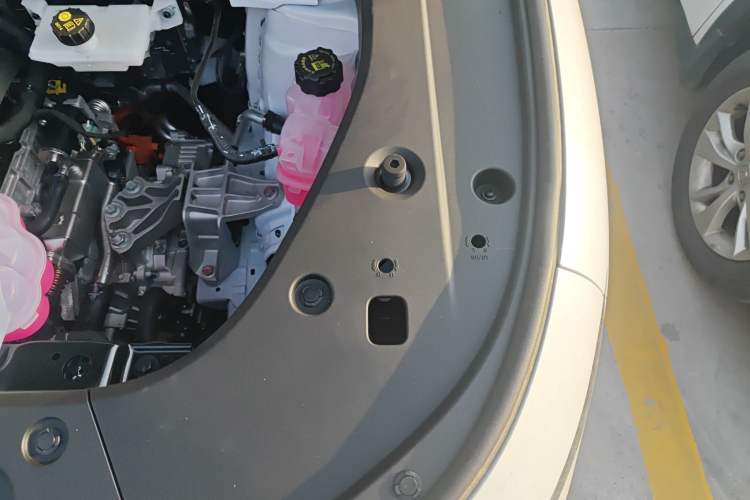 Used Leapmotor C10 2026 210 LiDAR Version Engine Bay Left