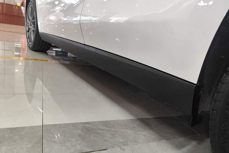 Used Leapmotor C10 2026 210 Joyful Edition Left Side Sill