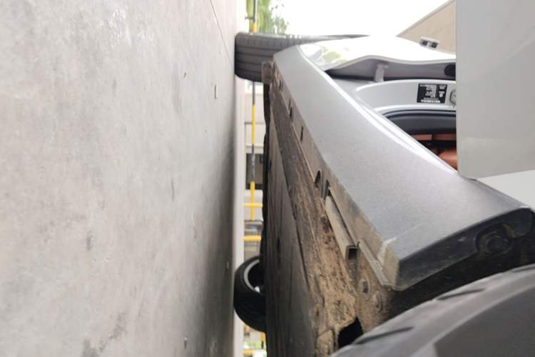 Used Leapmotor C10 2026 605 LiDAR Version Right Side Sill