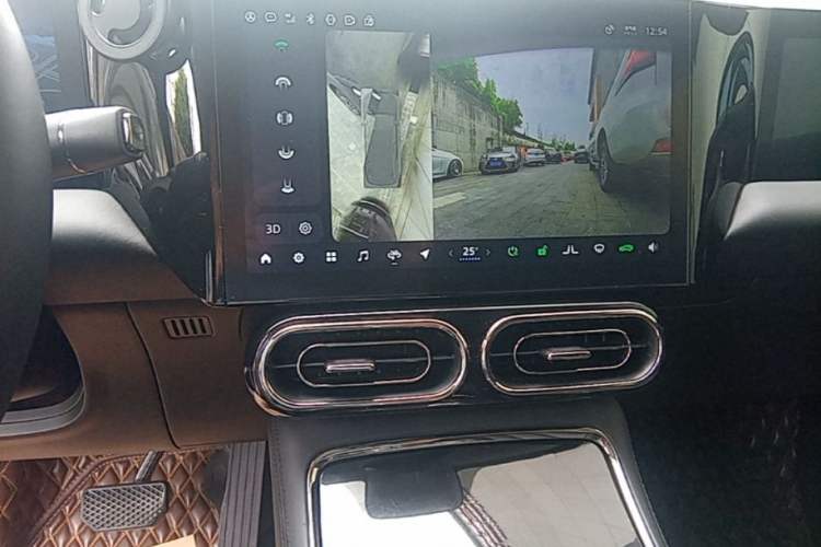 Used Leapmotor C11 2021 Luxury Edition Audio And AC Panel