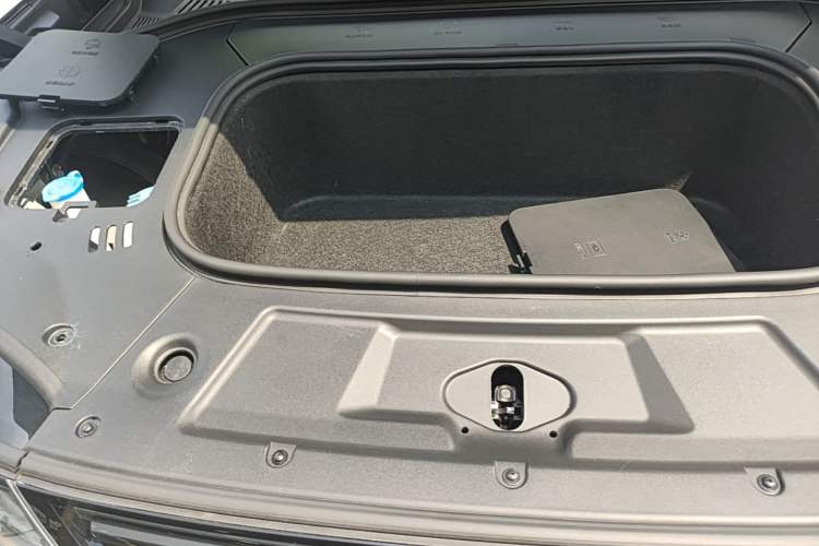 Used Leapmotor C11 2021 Executive Edition 610 Engine Bay